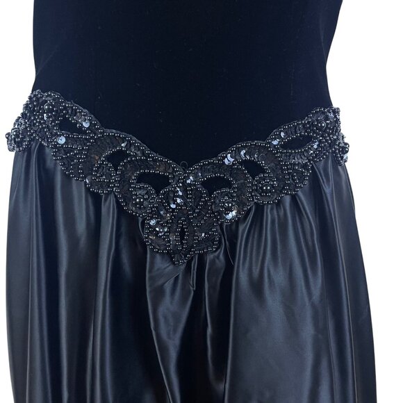 Vintage Niki Black Velvet Keyhole Back Midi Dress Beaded Accent Empire Sz 6 - Picture 6 of 9